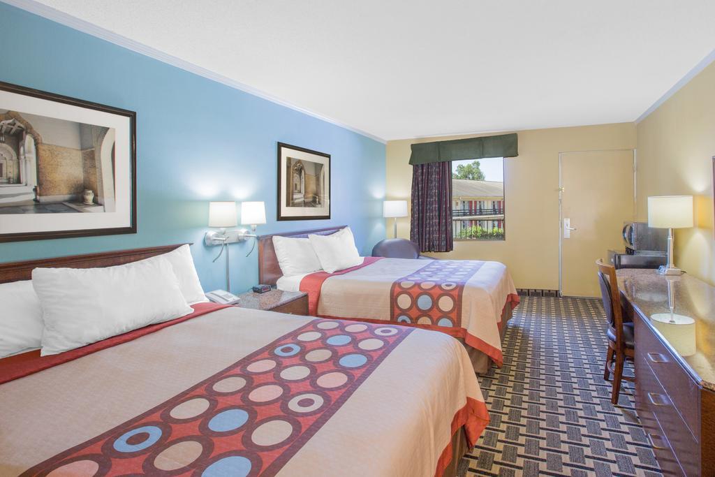 Super 8 By Wyndham Jasper Otel Dış mekan fotoğraf